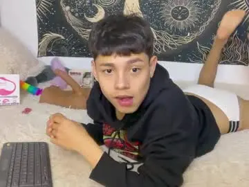 Chaturbate Live Porn of andy_belier