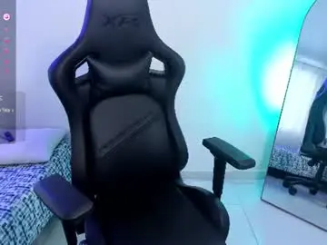 Chaturbate Watch Live Sex Cams of emmax_x