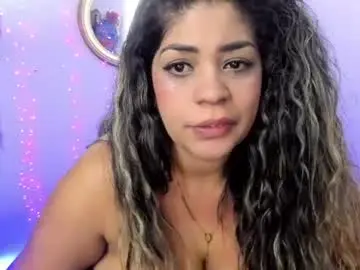 Chaturbate Live Sex Cam of latinamav22