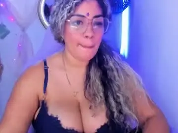 Chaturbate Live Sex Cam of latinamav22