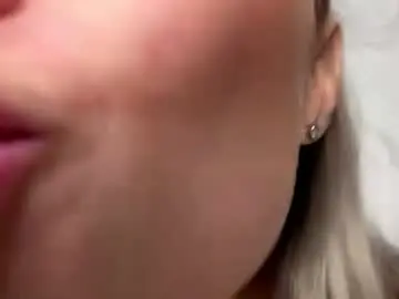 Chaturbate Live Sex Cam of leomaainslie