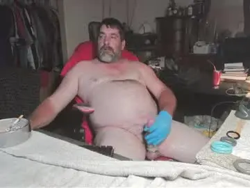 Chaturbate Live Sex Cam of thecajunbator2