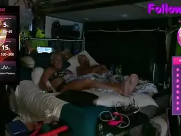Chaturbate Live Sex Cam of katycouple69