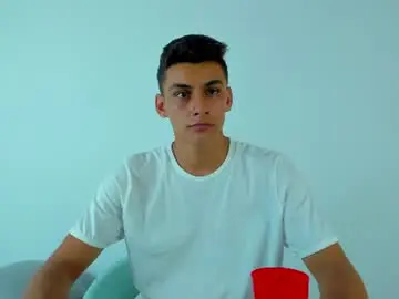 Chaturbate Live Sex of max_wild01