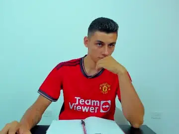Chaturbate Live Sex of max_wild01
