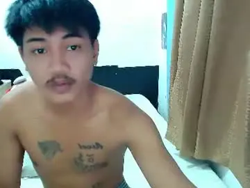 Chaturbate Live Sex Cam of mikhayla_and_zeus_room