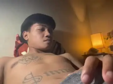 Chaturbate Nude Webcam of mikhayla_and_zeus_room
