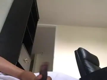 Chaturbate Live Porn of throwingslip