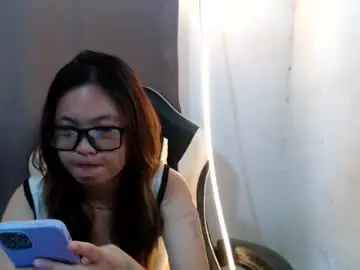 Chaturbate Live Sex Cam of asian_honey69