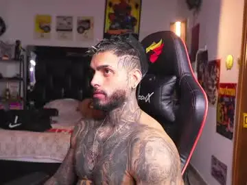 Chaturbate Live Sex Cam of logan_hugh8