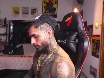 Chaturbate Best live sex cam show of logan_hugh8
