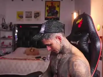 Chaturbate Free Porn Cam of logan_hugh8