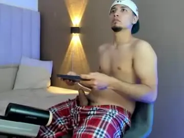 Chaturbate Best live sex cam show of noah_smith05