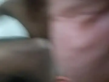 Chaturbate Live Sex Cam of bigroobsoon17