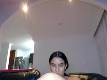Chaturbate Live Sex Cam of pink__tiffany