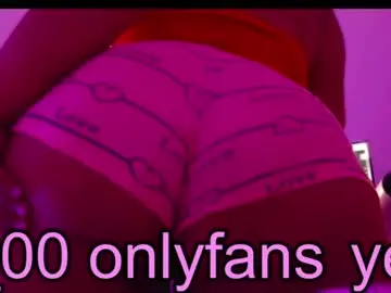Chaturbate Live Sex Cam of yera_sh
