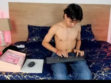 Chaturbate Watch Live Sex Cams of ethan__carter