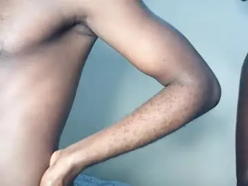 Chaturbate Live Sex Cam of freakyg292511