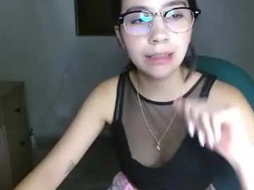 Chaturbate Live Sex Cam of mia__lopez_