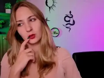 Chaturbate Free Porn Cam of playful_sophie