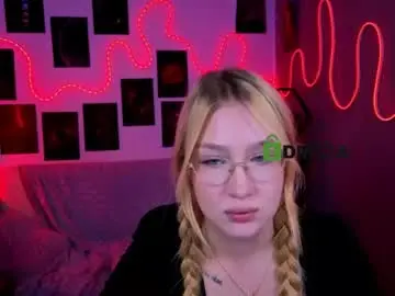 Chaturbate Watch Live Sex Cams of playful_sophie