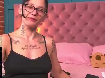 Chaturbate Watch Live Sex Cams of queendiabla