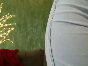 Chaturbate Live Sex Cam of littleflowers