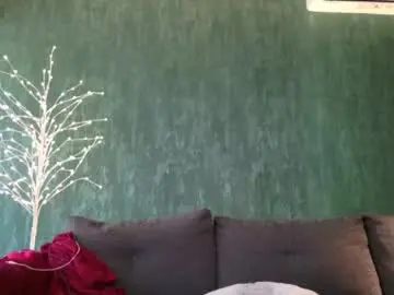 Chaturbate Live Sex Cam of littleflowers