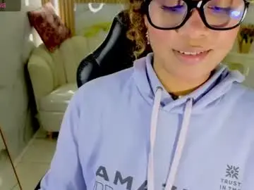 Chaturbate Live Porn of loola_s