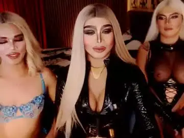 Chaturbate Free Porn Cam of ravenmystiquex