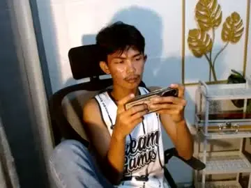 Chaturbate Live Sex Cam of asianhotbigcock