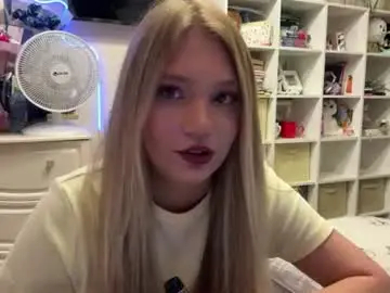 Chaturbate Free Porn Cam of maisiehtwe
