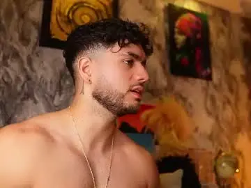 Chaturbate Live Sex Cam of noha_miler