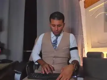 Chaturbate Free Porn Cam of hiddenoffice