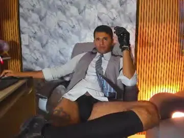 Chaturbate Sex Cam of hiddenoffice