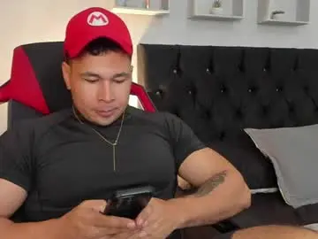 Chaturbate Adult Webcams of tyler_hank1