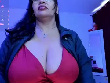 Chaturbate Sex Cam of esmeralda_milf1