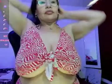 Chaturbate Adult Webcam of esmeralda_milf1