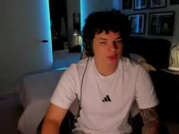 Chaturbate Free Porn Cam of ian_versace