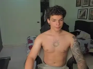 Chaturbate Live Sex of ian_versace