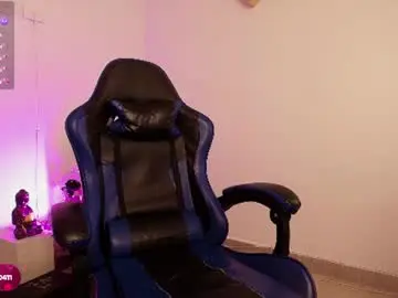 Chaturbate Live Sex Cam of adelineefoxxx