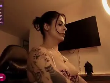 Chaturbate Nude Webcam of adelineefoxxx