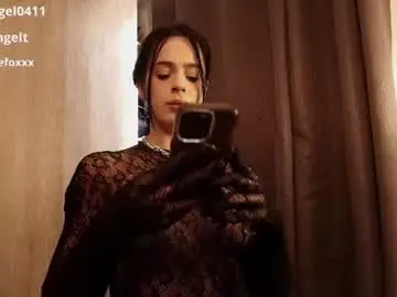 Chaturbate Live Sex of adelineefoxxx