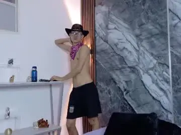 Chaturbate Best live sex cam show of andrew16_re