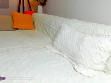 Chaturbate Watch Live Sex Cams of cuteemouse