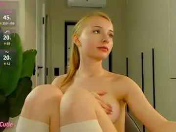 Chaturbate Adult Video Chat of cruelcutie