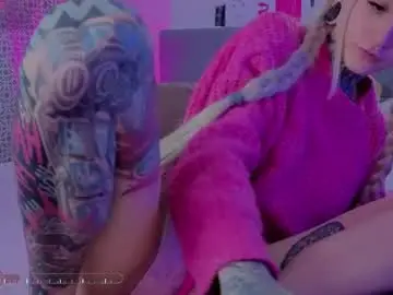 Chaturbate Live Sex Cam of lilith_poison