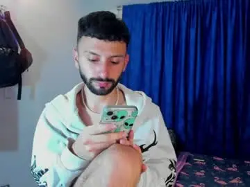 Chaturbate Live Sex Cam of santi_mateo