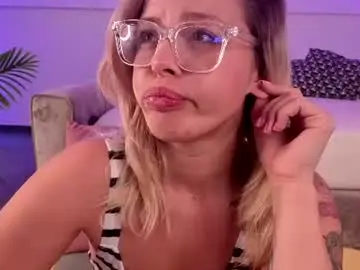 Chaturbate Live Sex Cam of blueyeskate