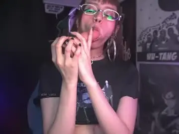 Chaturbate Live Sex of elle_uwu